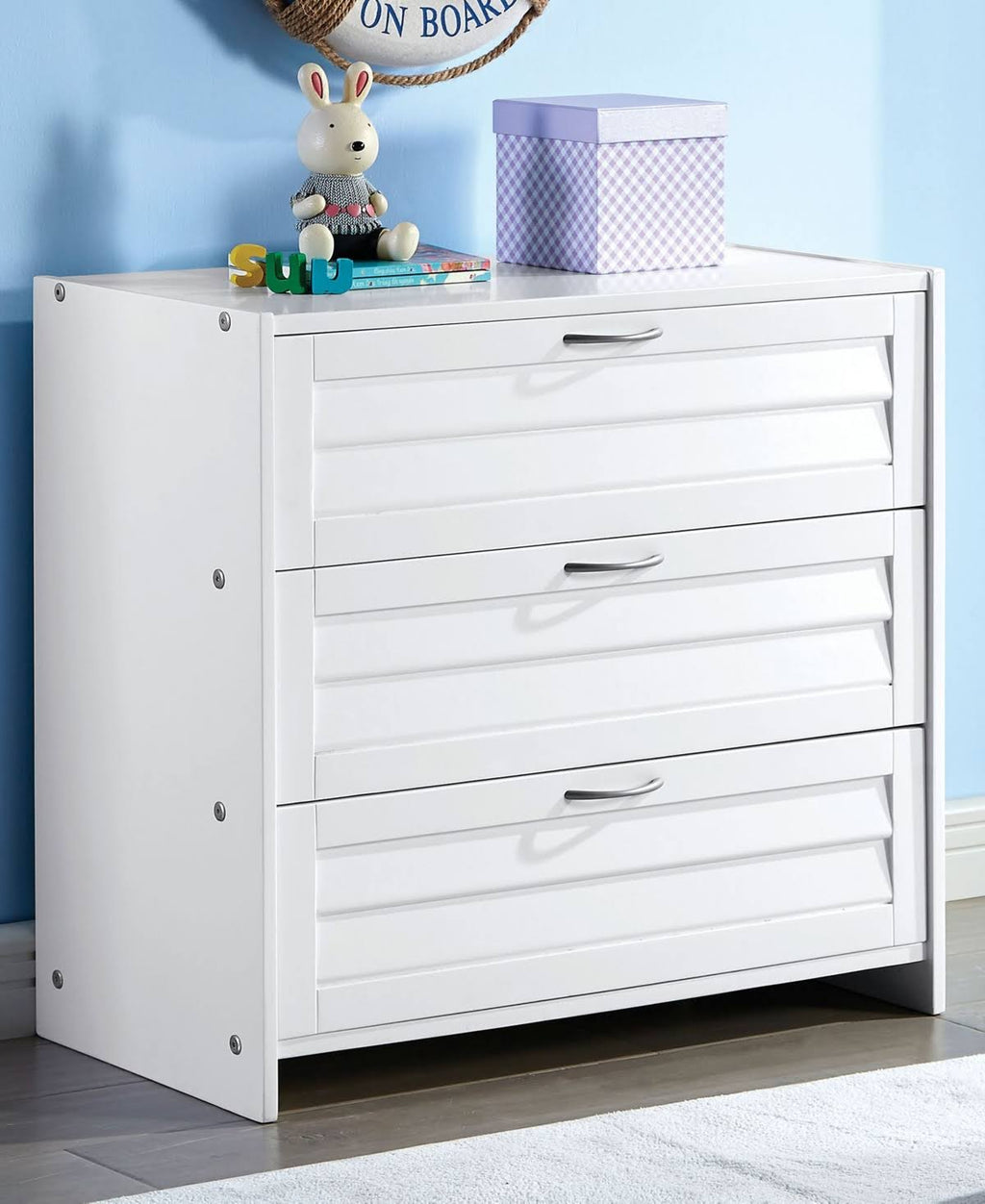 White Chest C77404