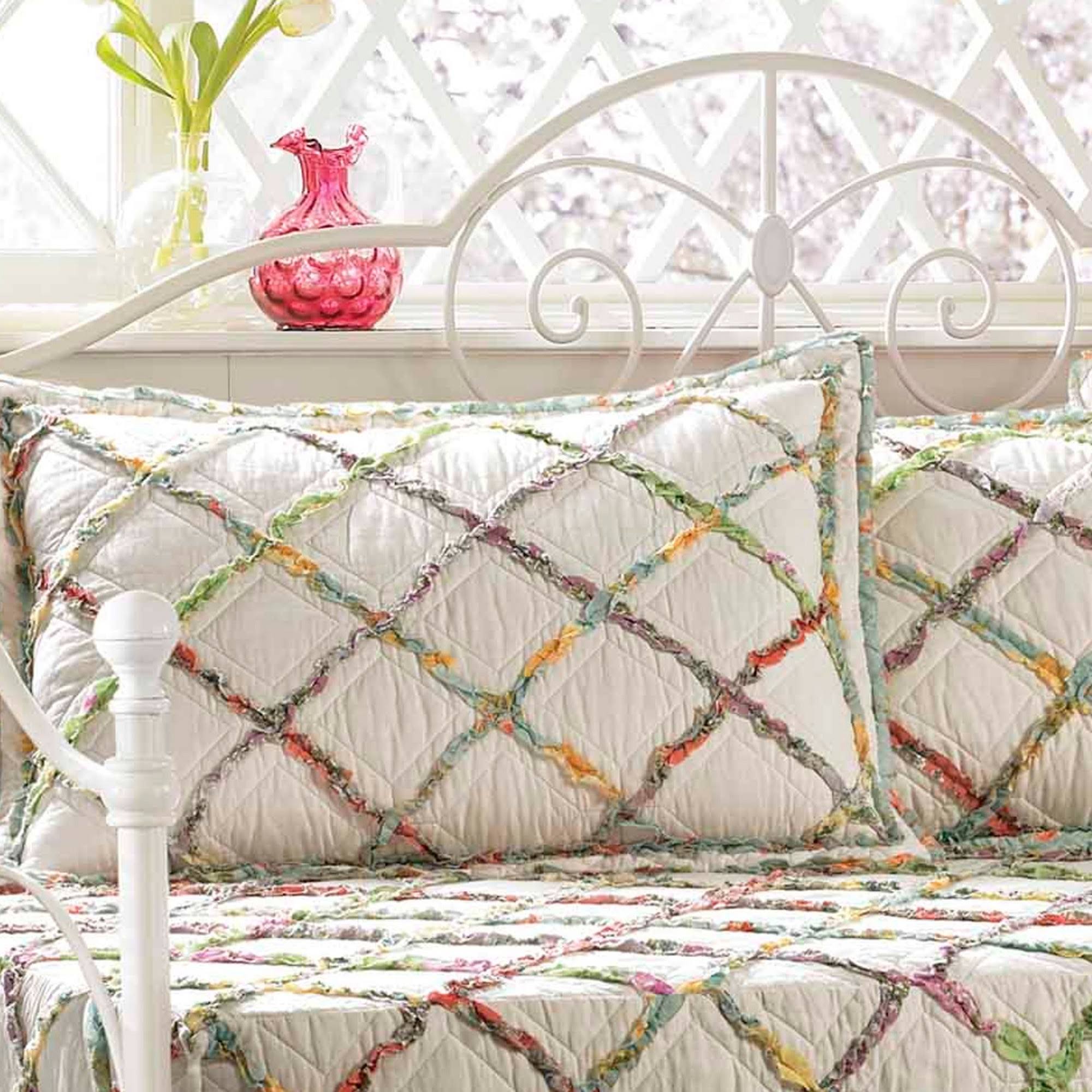 Ivory Cream 5 Piece Daybed Set, Twin I218323