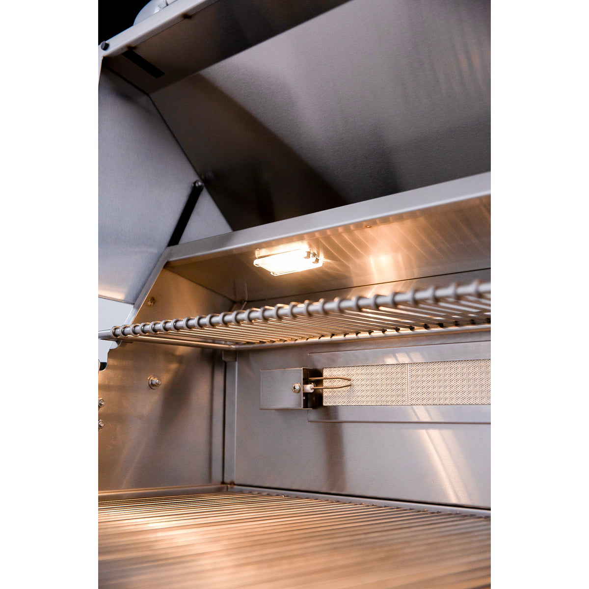 30" Built-in Gas Grill with Rotisserie Kit B2065