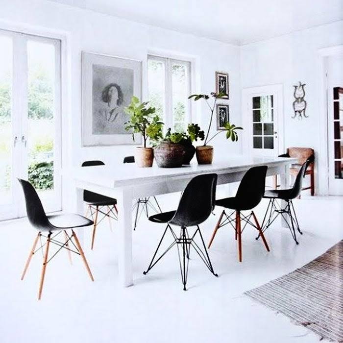 Set of 4 Plastic Shell Side Dining Chairs with Metal Base A77257