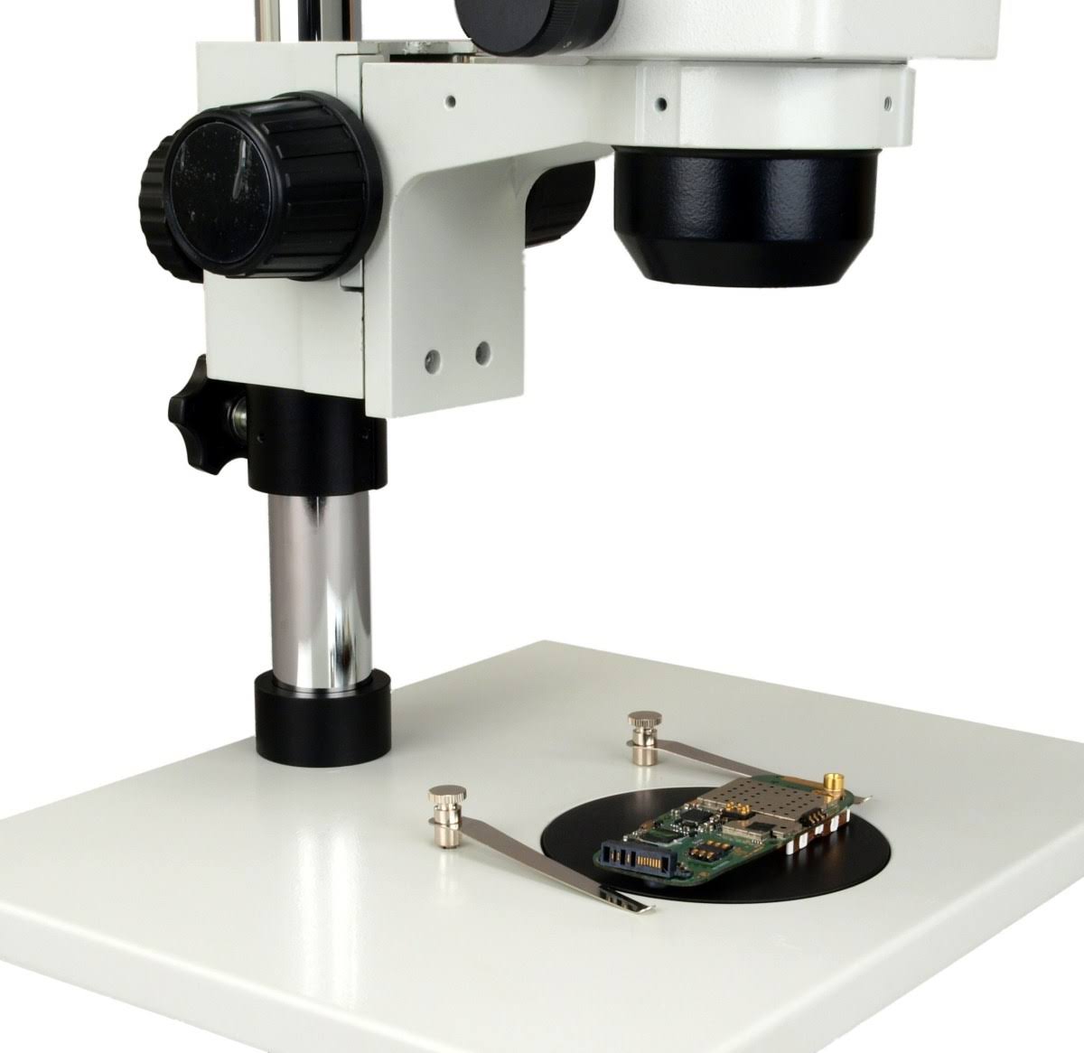 Trinocular Zoom Stereo Microscope with 0.5X Auxiliary Lens and 56 LED Ring Light B24133