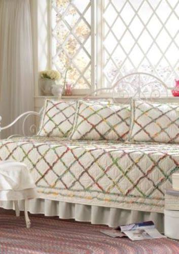 Ivory Cream 5 Piece Daybed Set, Twin I218323