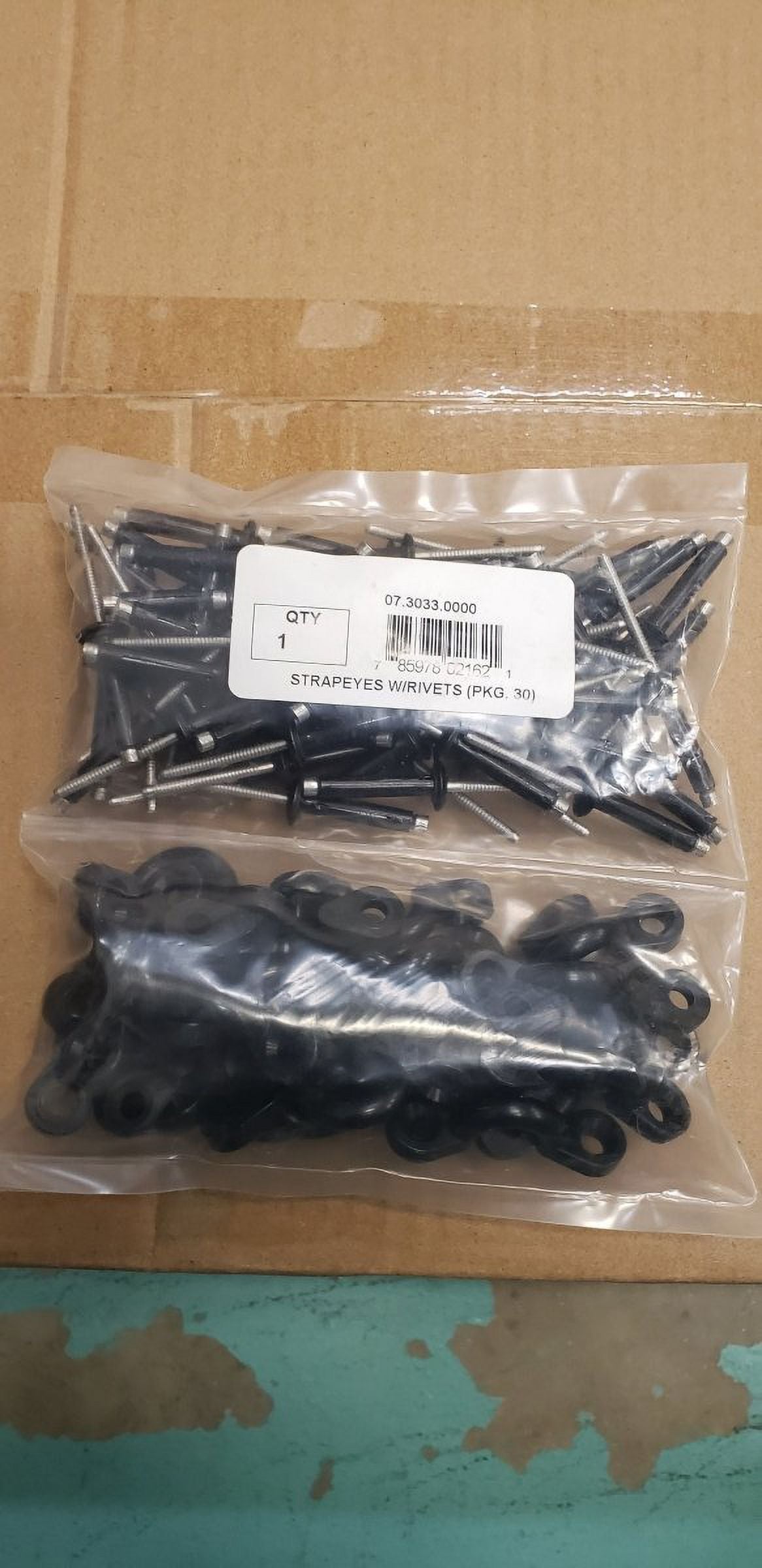 Strapeyes Pack of 30 with Rivets A144467