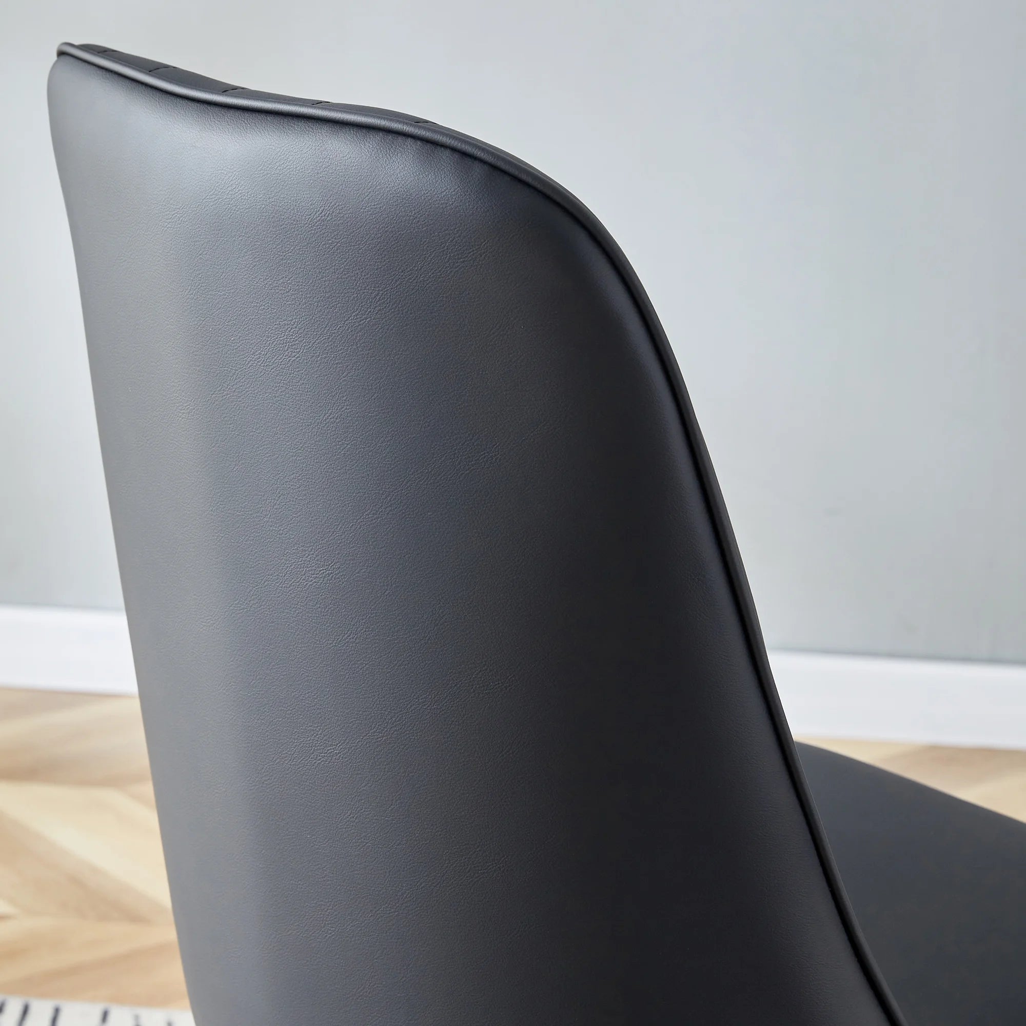 Set of 4 Faux Leather Upholstered Dining Chairs P889266