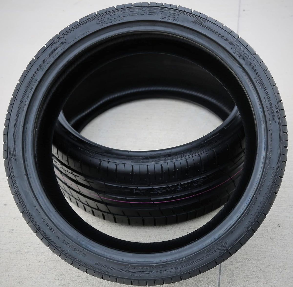 All-Season High Performance Radial Tire 265/40R20 104Y Load Range XL 4-Ply BSW W650