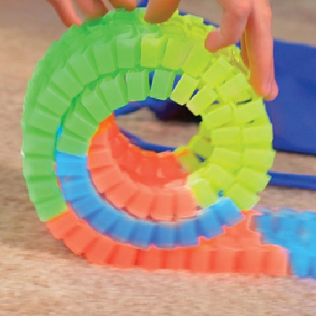 Mega Set with 18ft Racetrack with 2 Race Cars O57685